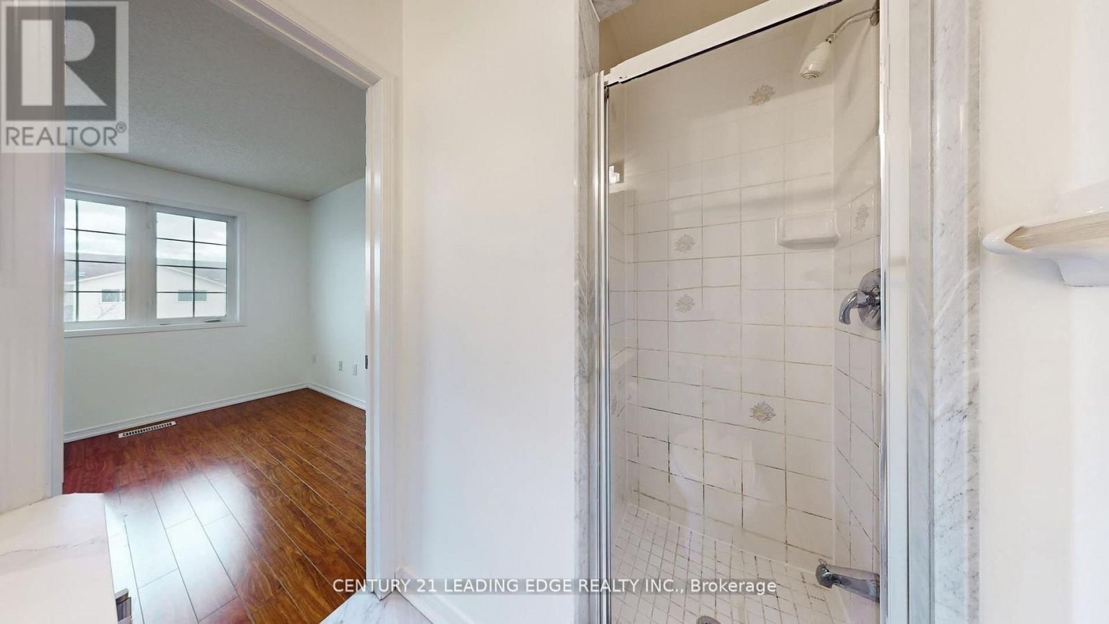 38 RUMI CRESCENT Image 19