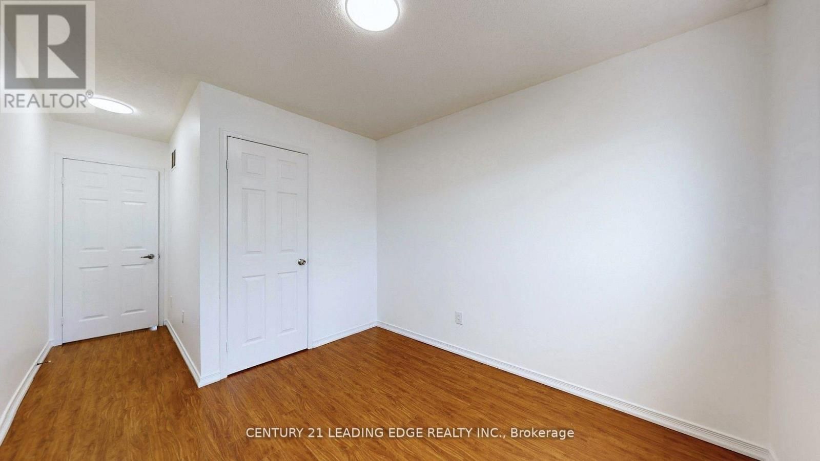 38 RUMI CRESCENT Image 23