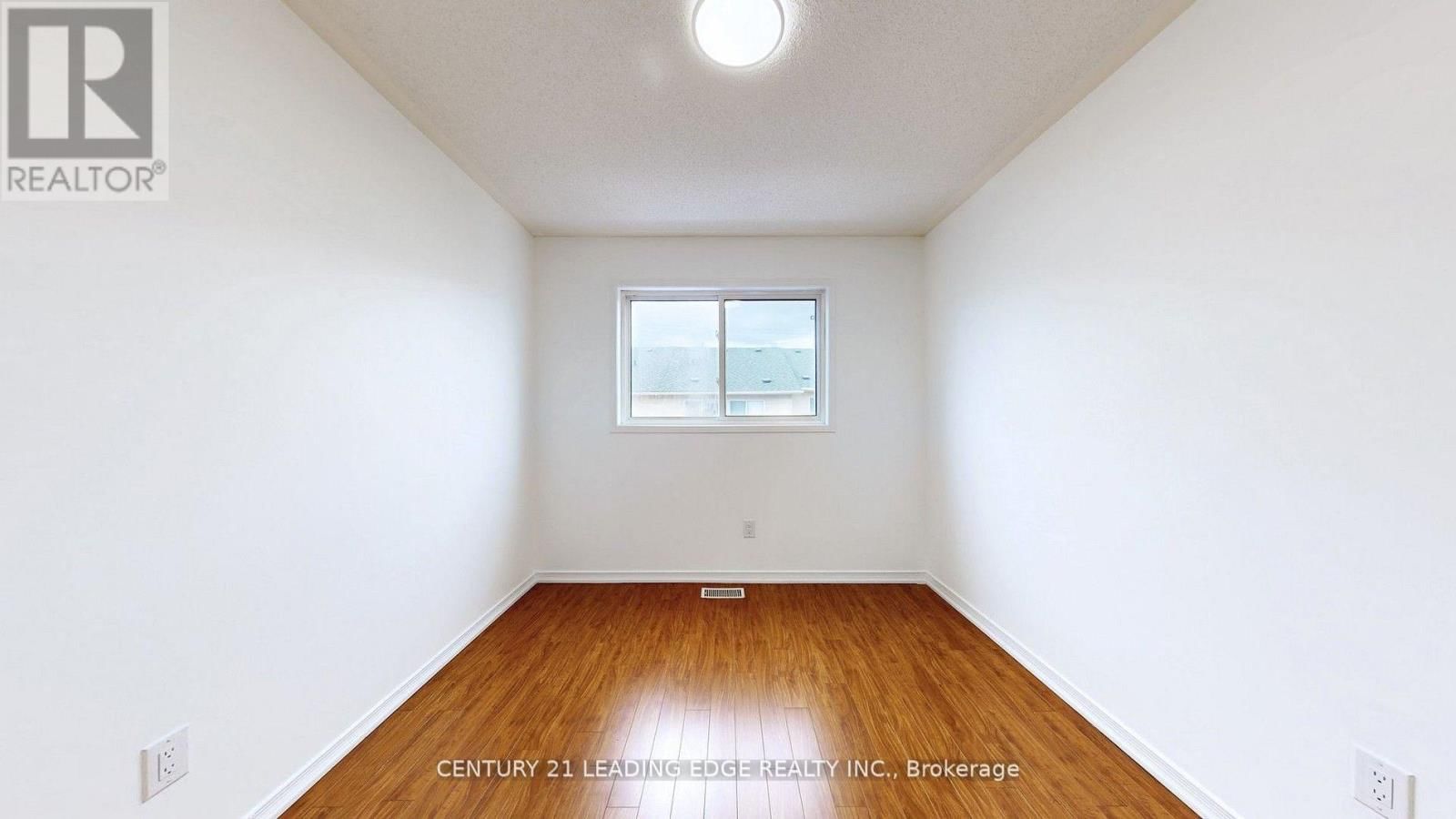 38 RUMI CRESCENT Image 25