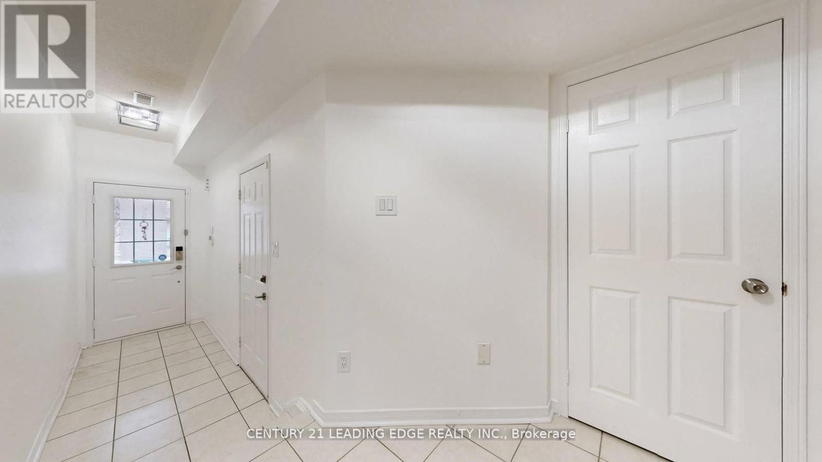 38 RUMI CRESCENT Image 3