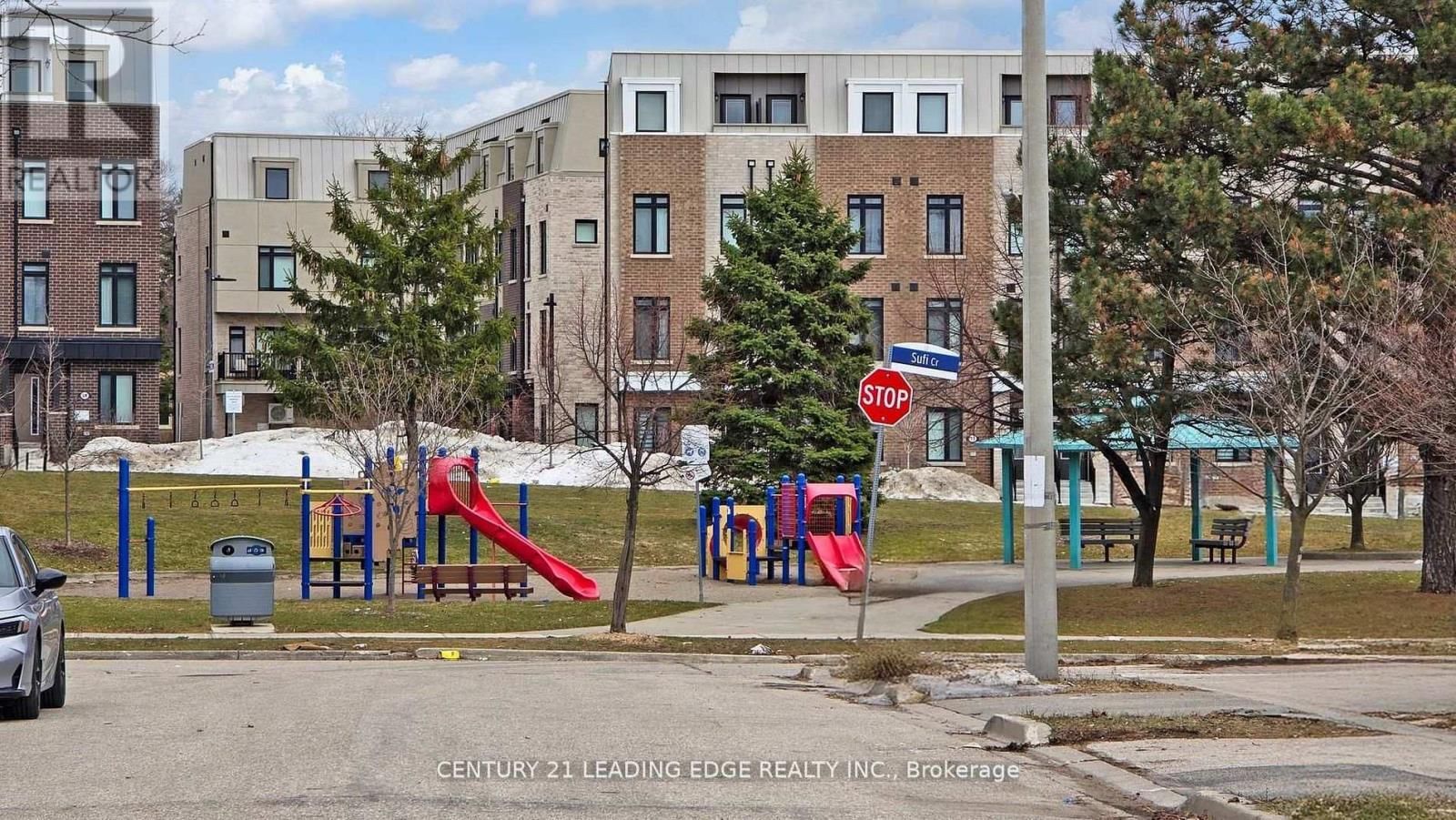 38 RUMI CRESCENT Image 34