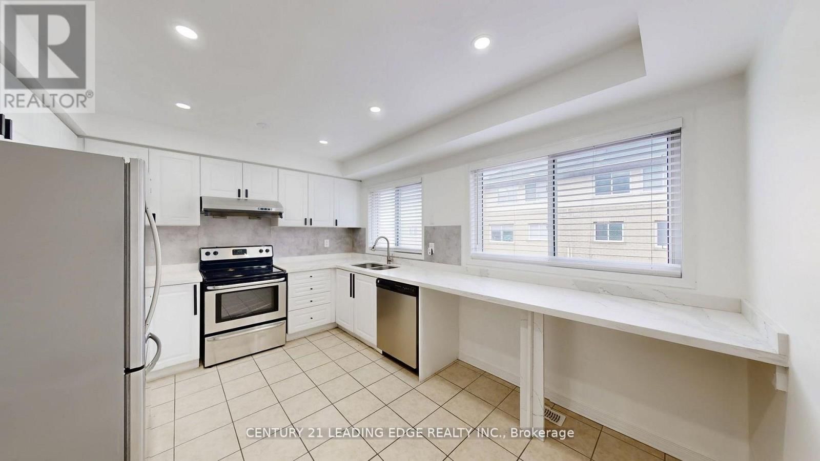 38 RUMI CRESCENT Image 7