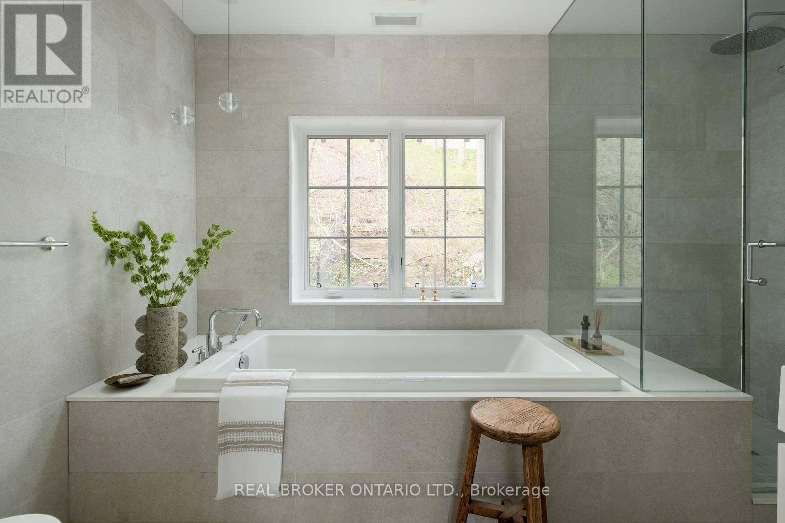 50 POPLAR PLAINS CRESCENT Image 24