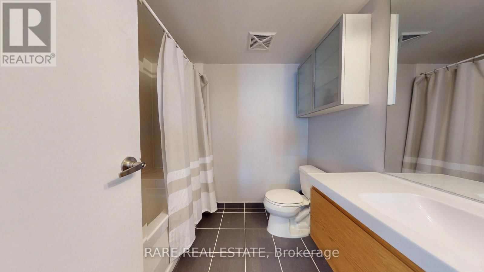 1803 - 22 WELLESLEY STREET EAST Image 14