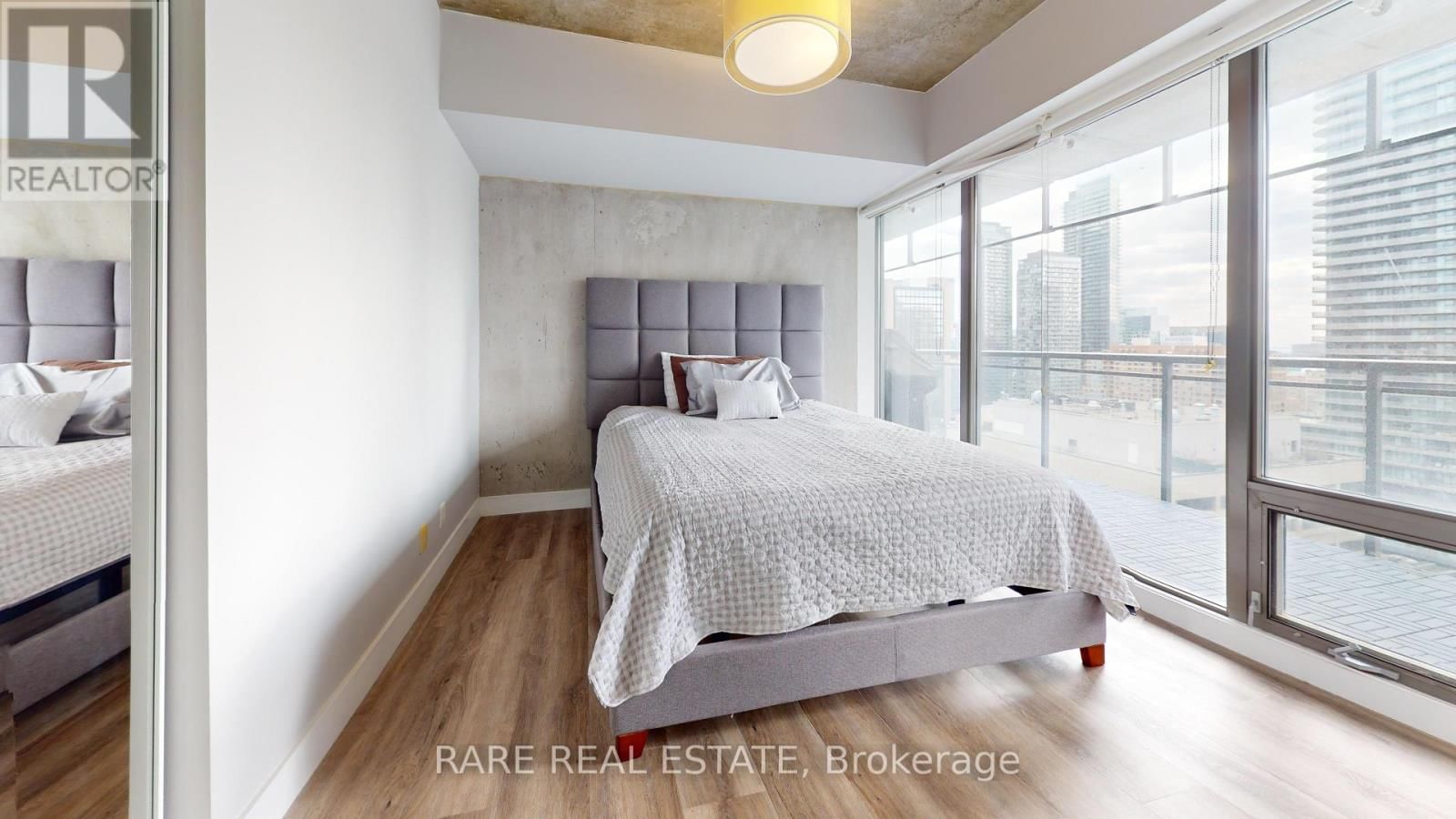 1803 - 22 WELLESLEY STREET EAST Image 5