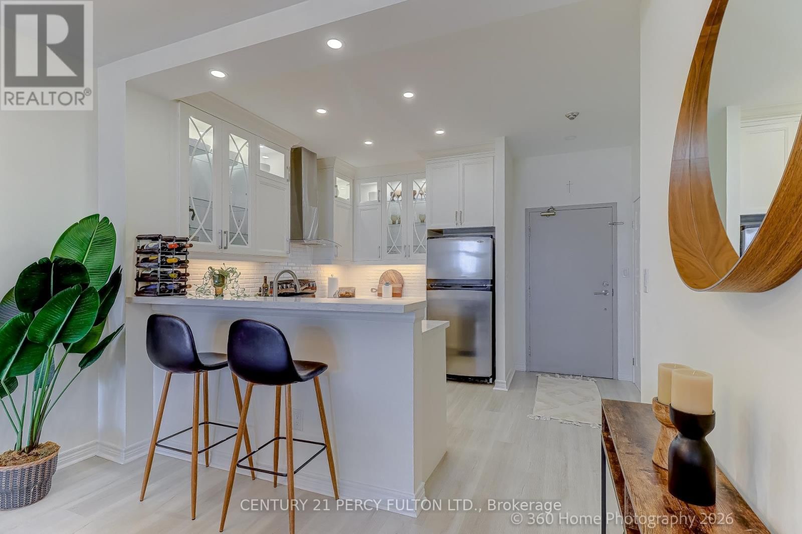 604 - 1 LEASIDE PARK DRIVE Image 4