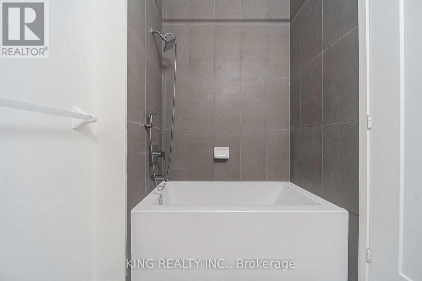 233 - 121 LOWER SHERBOURNE STREET SOUTH Image 28