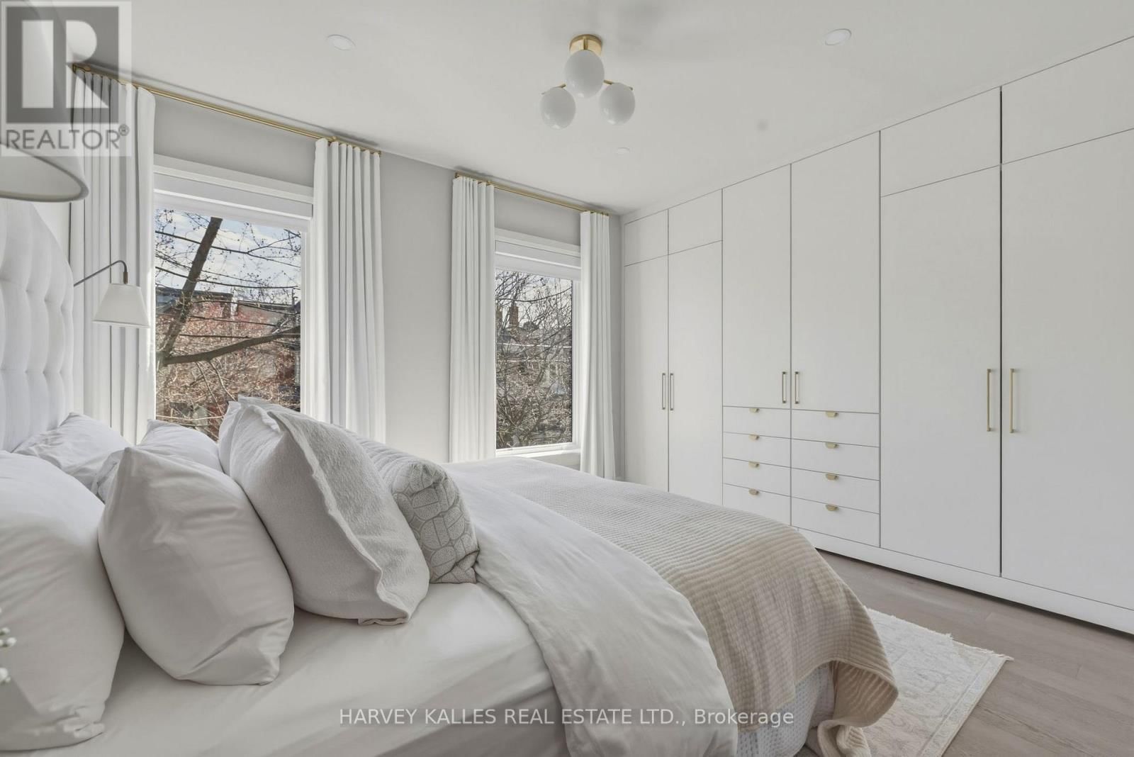 164 ALBANY AVENUE Image 15