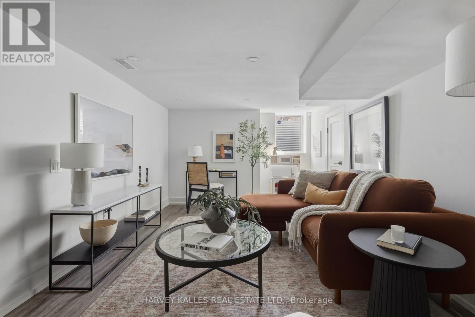 164 ALBANY AVENUE Image 18