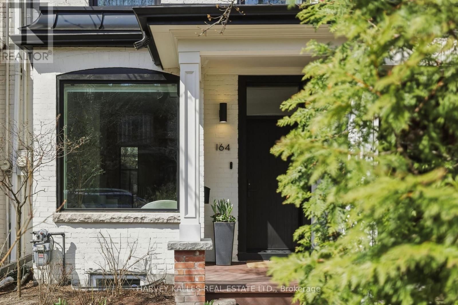 164 ALBANY AVENUE Image 2