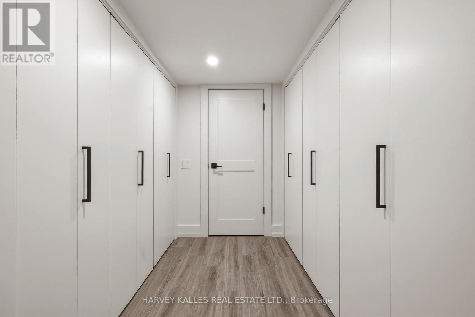 164 ALBANY AVENUE Image 20