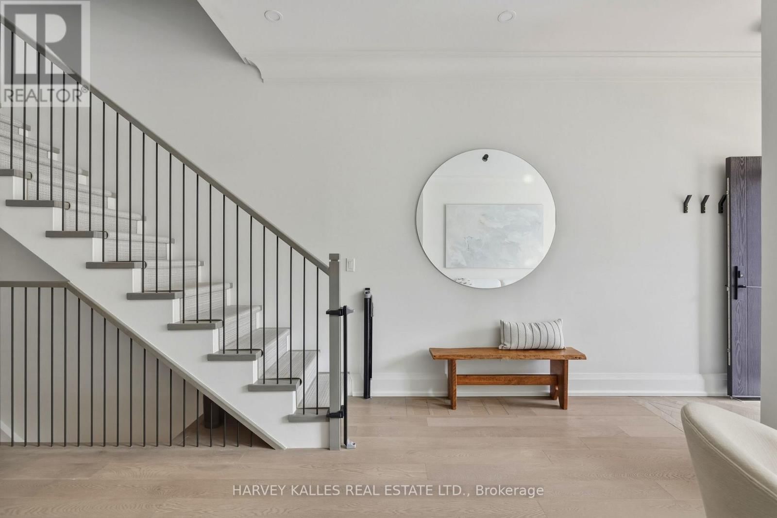 164 ALBANY AVENUE Image 5