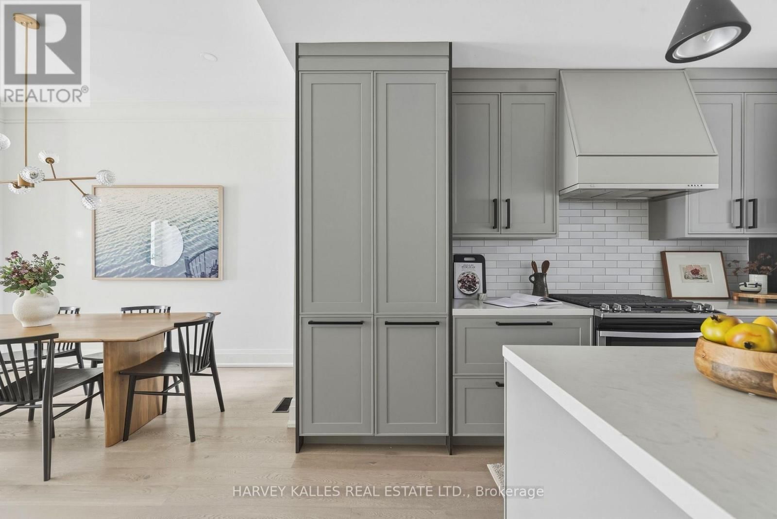 164 ALBANY AVENUE Image 7