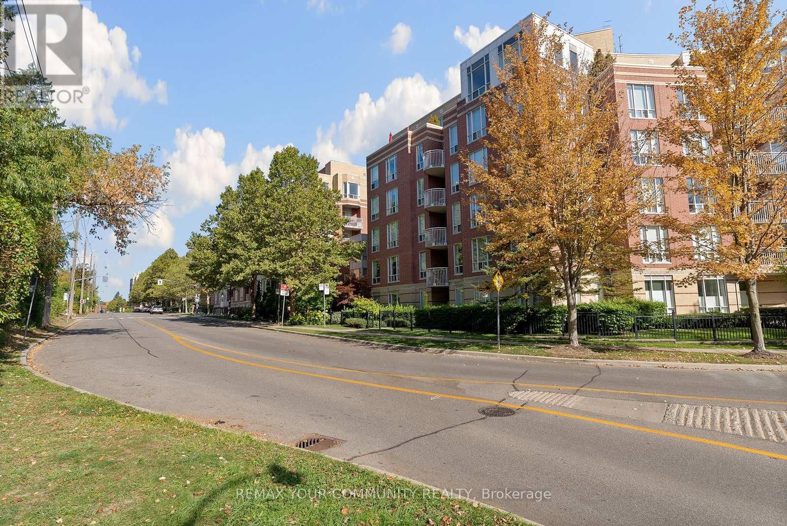 105 - 451 ROSEWELL AVENUE SOUTH Image 1