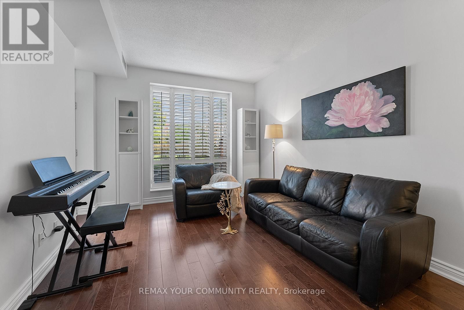 105 - 451 ROSEWELL AVENUE SOUTH Image 15