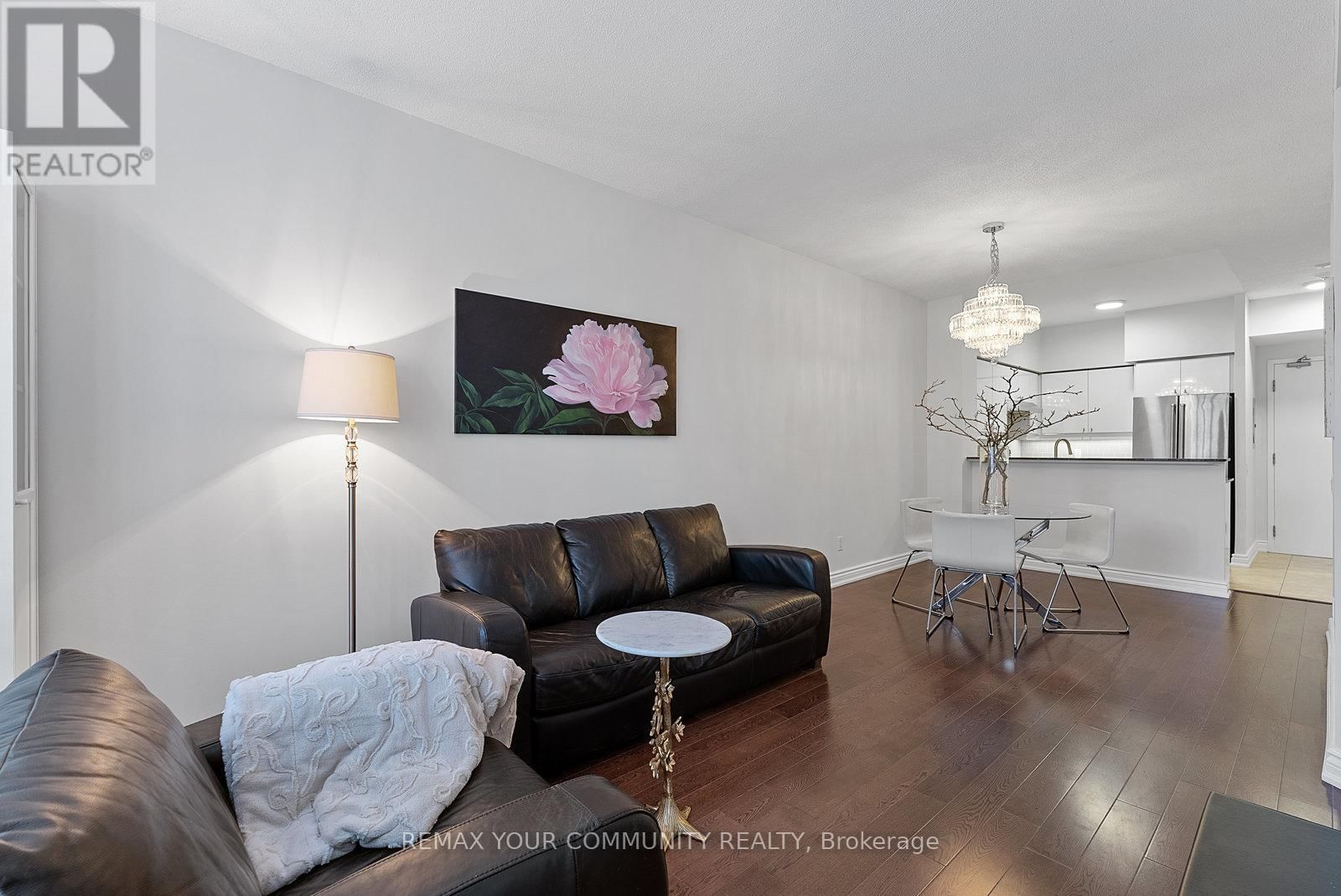 105 - 451 ROSEWELL AVENUE SOUTH Image 17