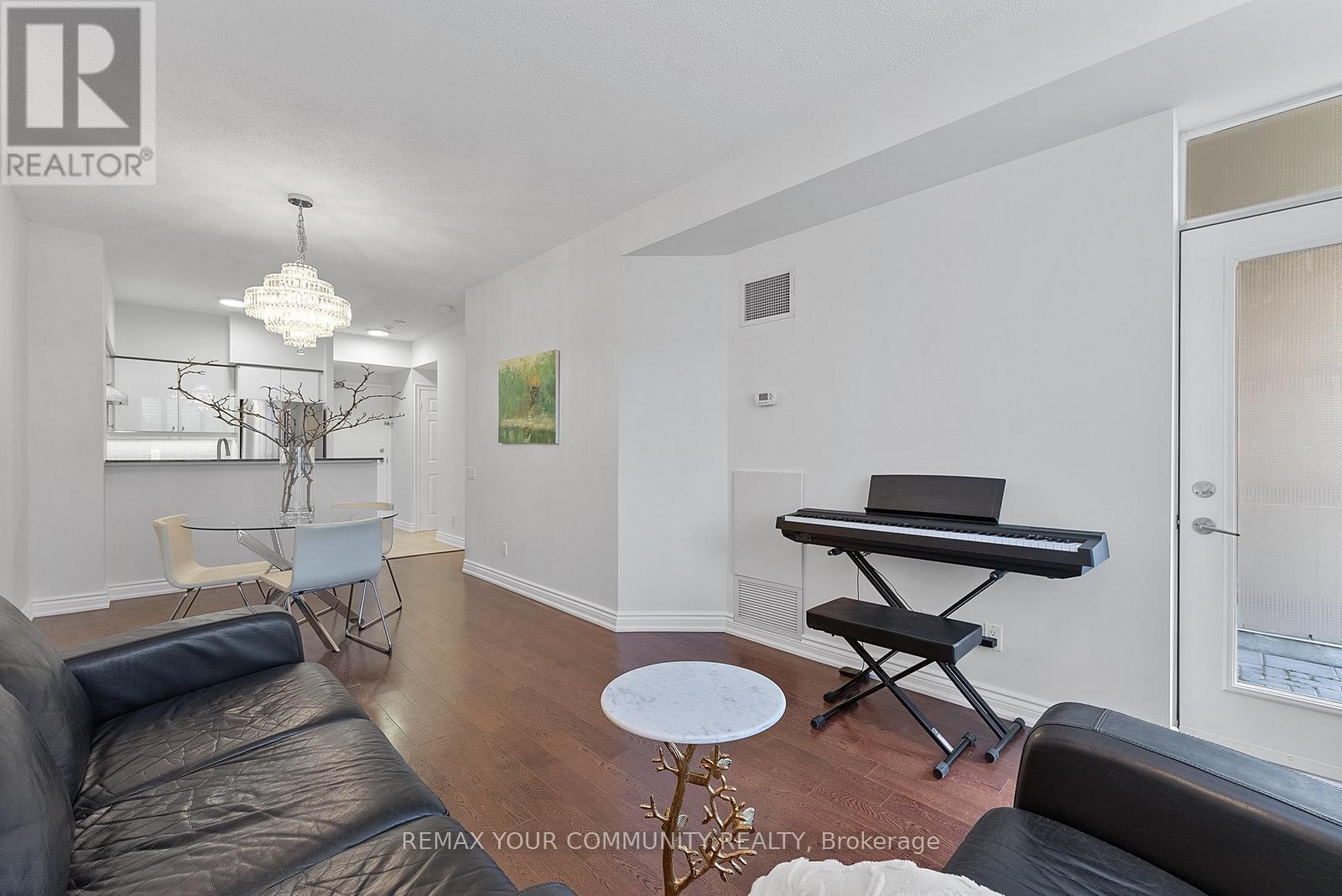 105 - 451 ROSEWELL AVENUE SOUTH Image 18