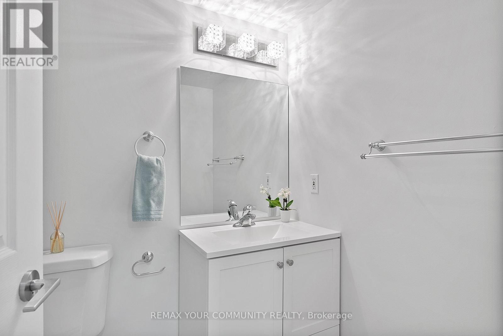 105 - 451 ROSEWELL AVENUE SOUTH Image 23