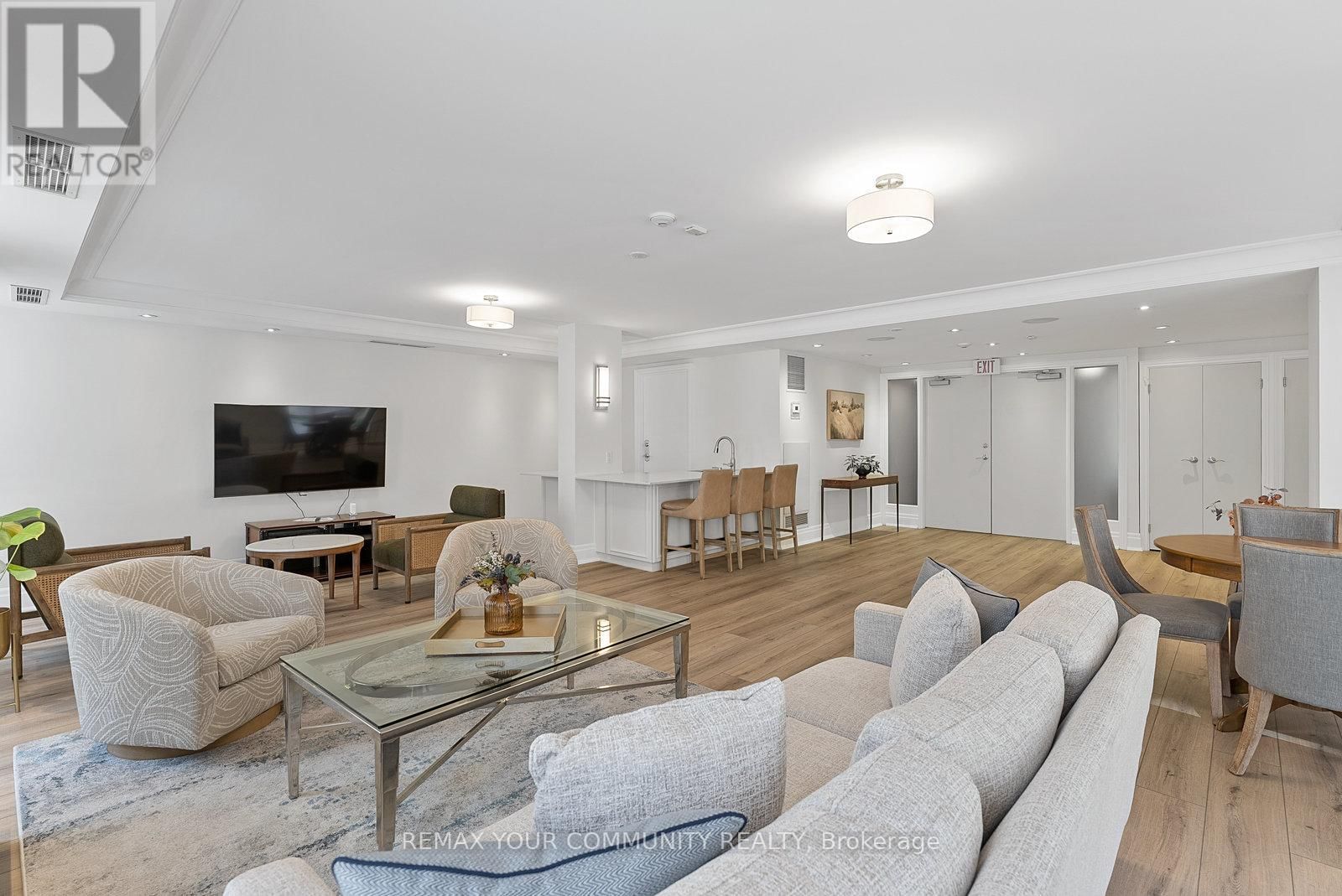 105 - 451 ROSEWELL AVENUE SOUTH Image 35