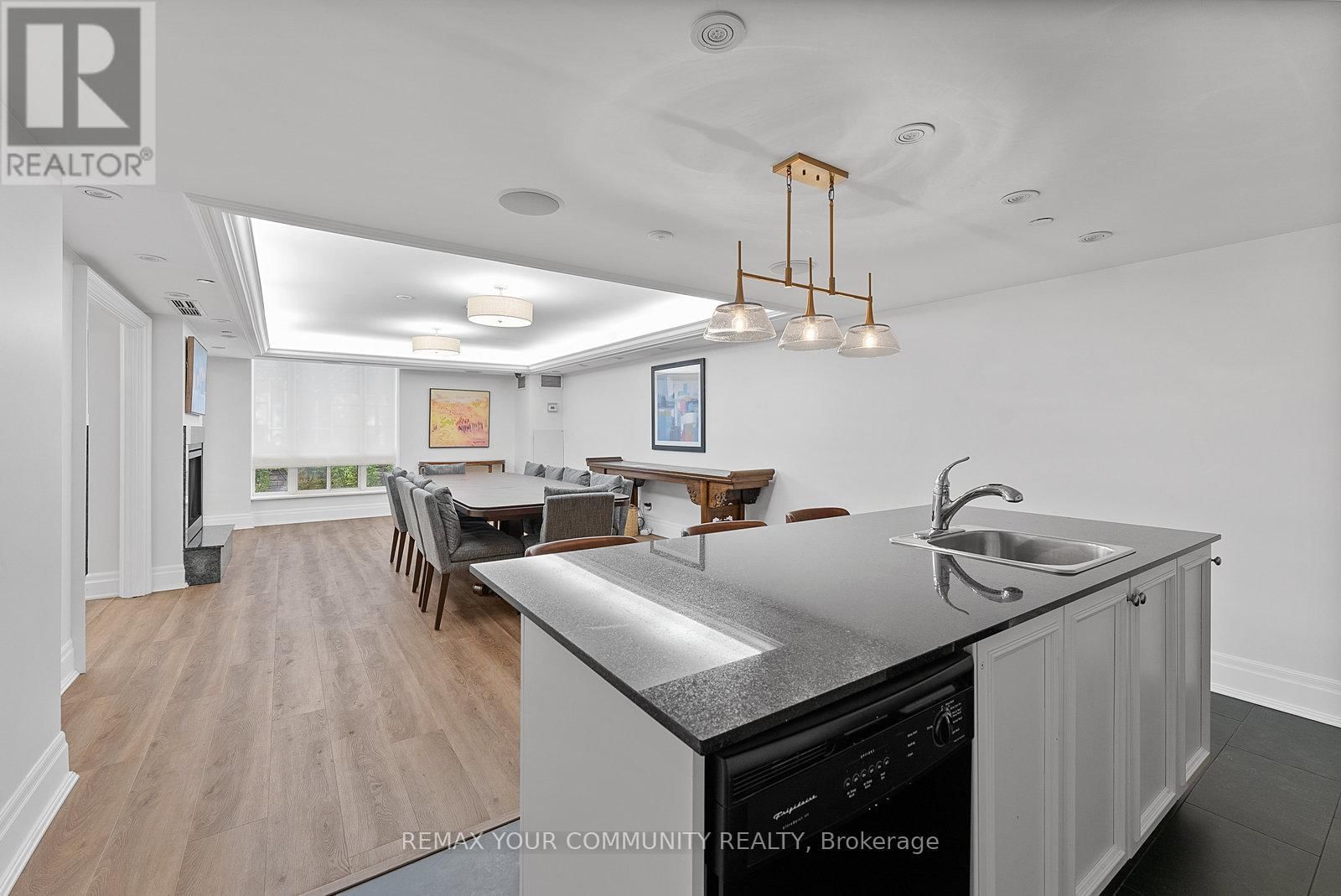 105 - 451 ROSEWELL AVENUE SOUTH Image 37