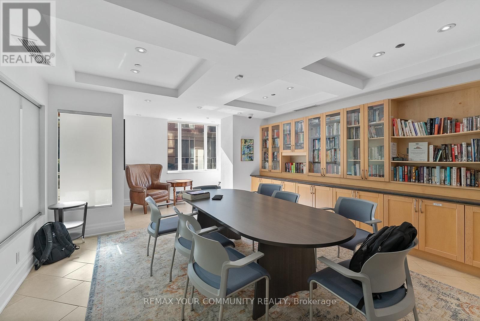 105 - 451 ROSEWELL AVENUE SOUTH Image 46