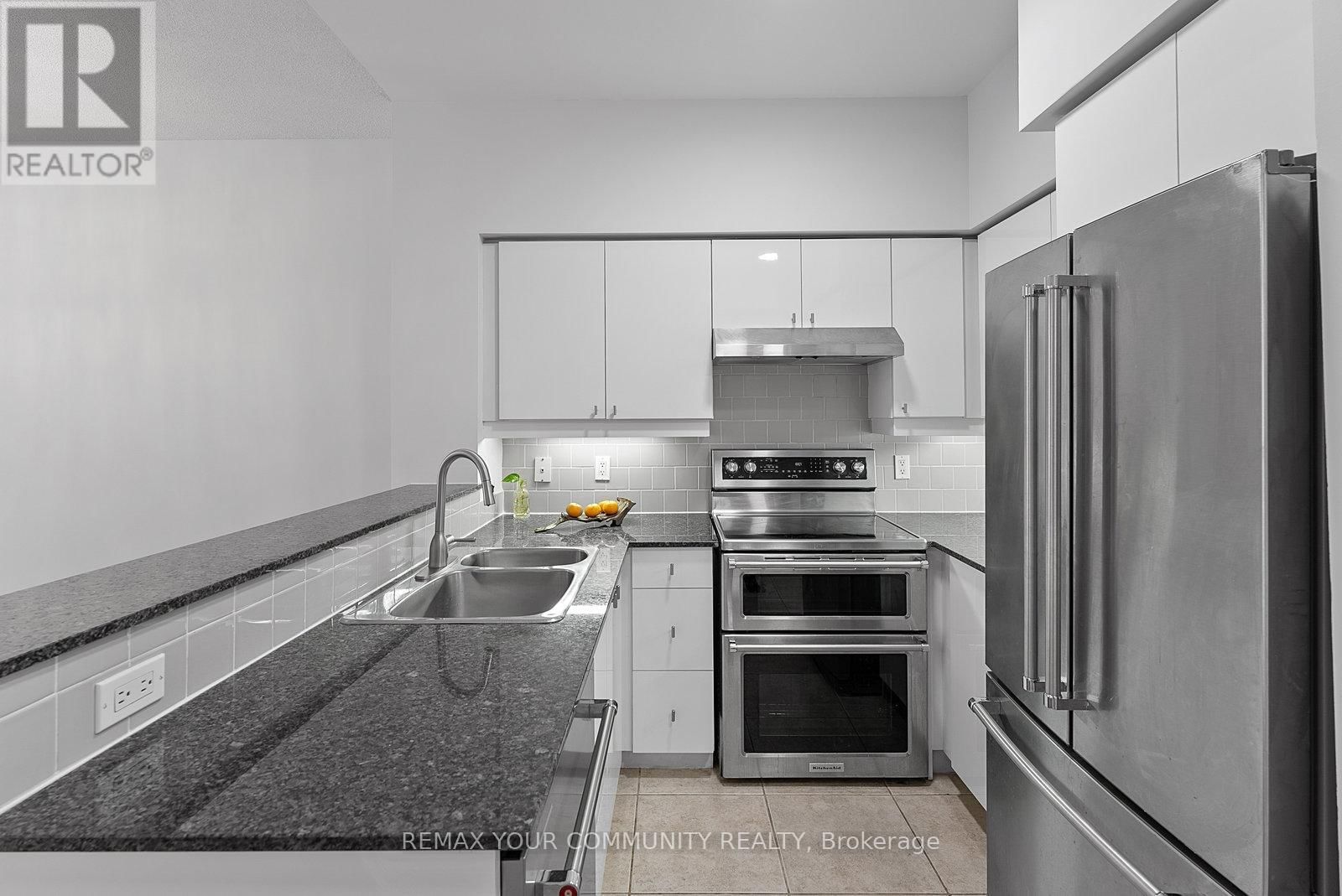 105 - 451 ROSEWELL AVENUE SOUTH Image 5