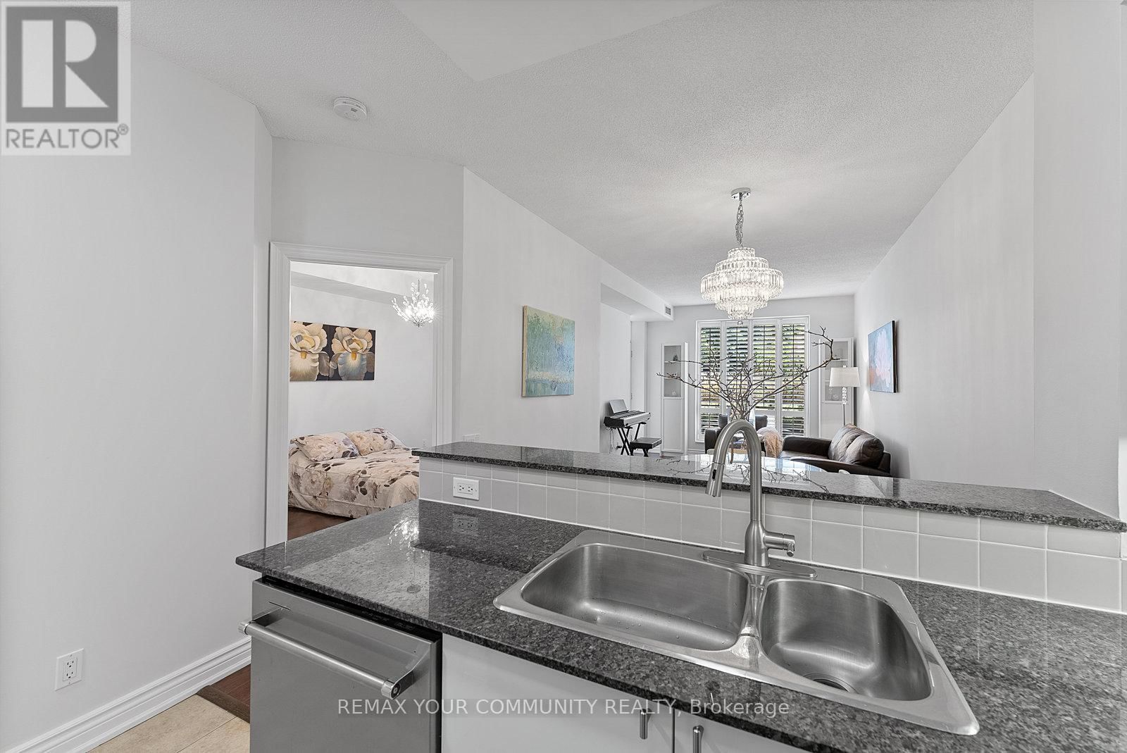 105 - 451 ROSEWELL AVENUE SOUTH Image 7