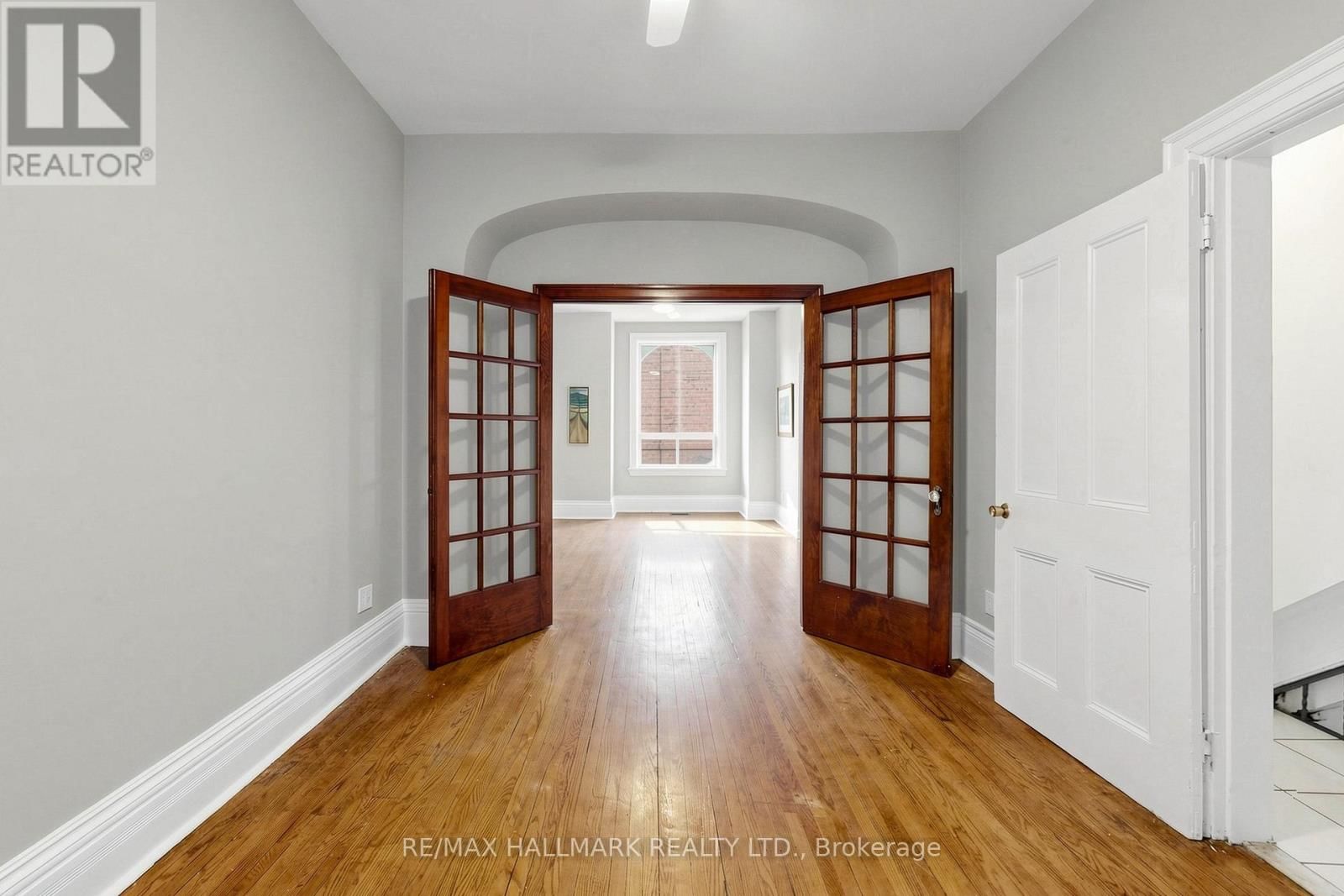 80 MANNING AVENUE Image 17