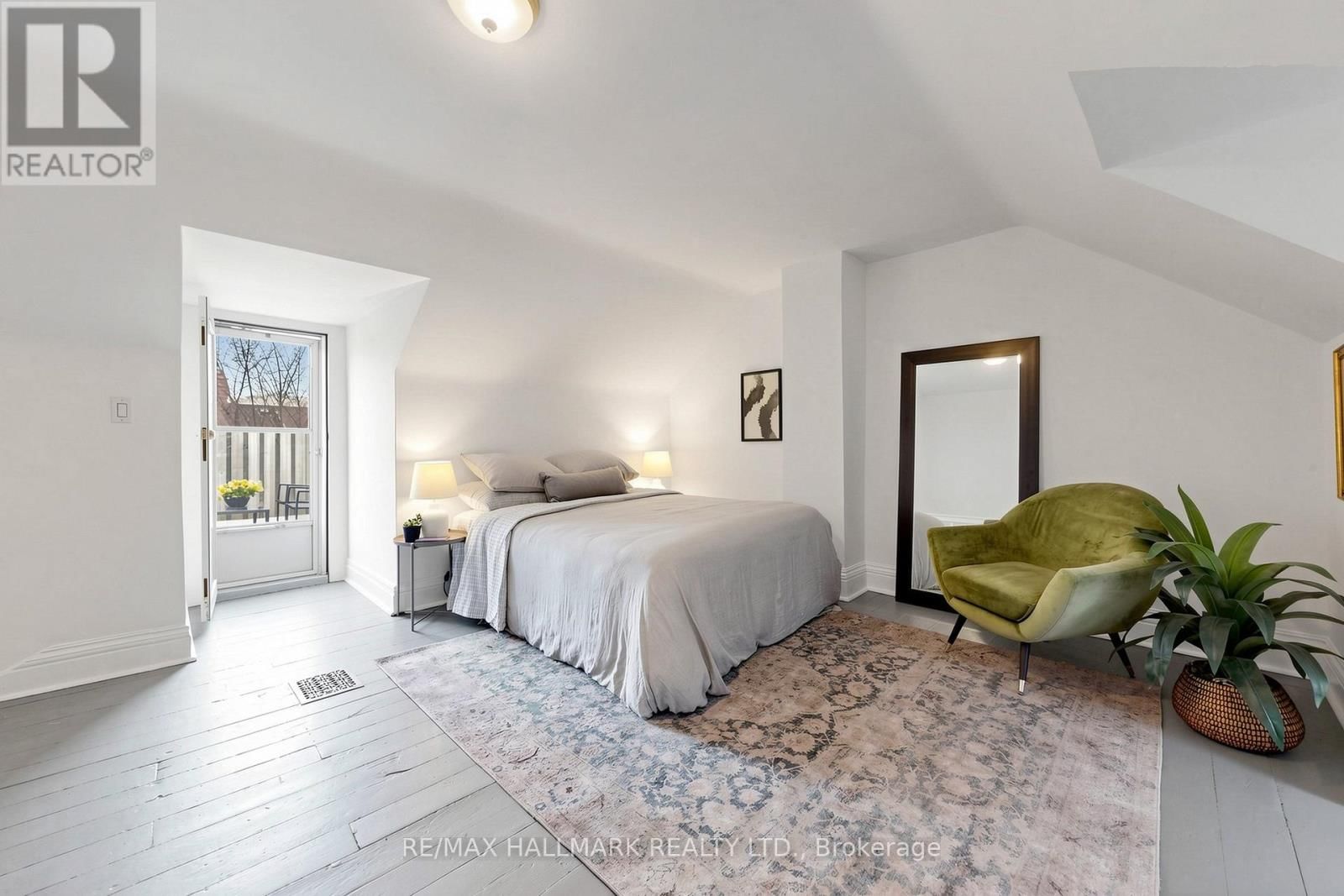 80 MANNING AVENUE Image 24