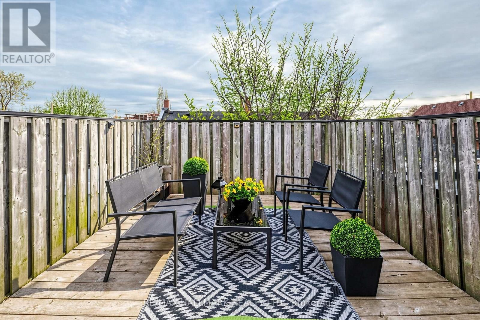 80 MANNING AVENUE Image 27