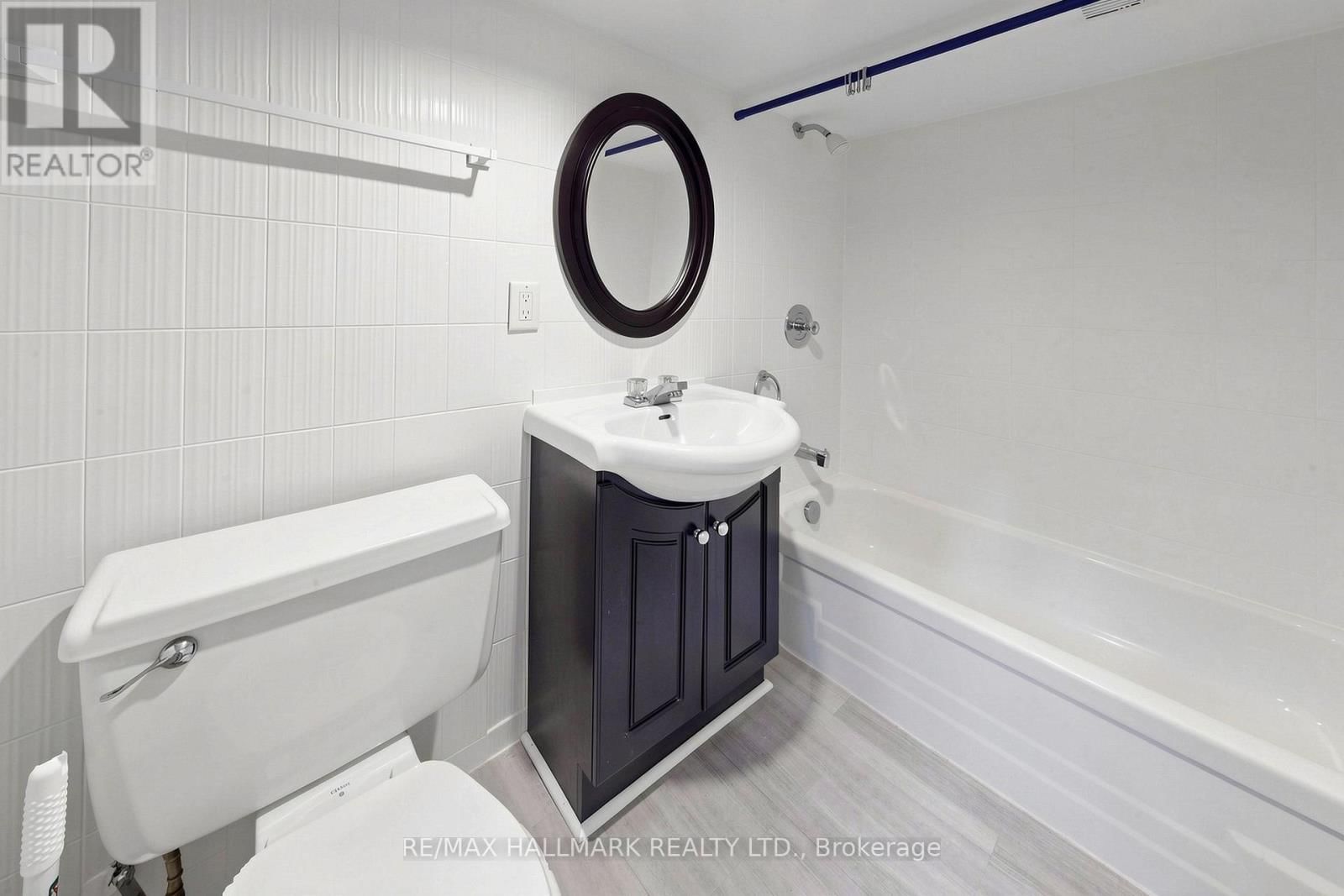 80 MANNING AVENUE Image 32