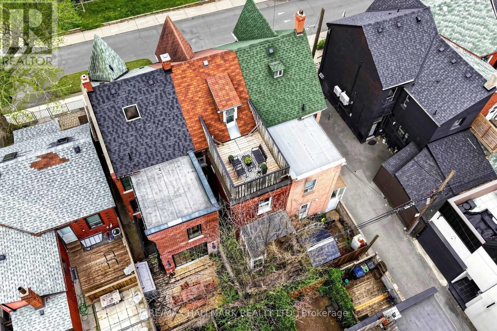 80 MANNING AVENUE Image 33