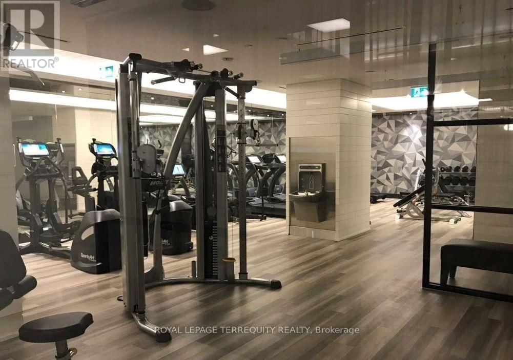 309 - 15 MERCHANTS' WHARF Image 9