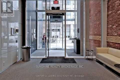 4604 - 15 GRENVILLE STREET Image 2