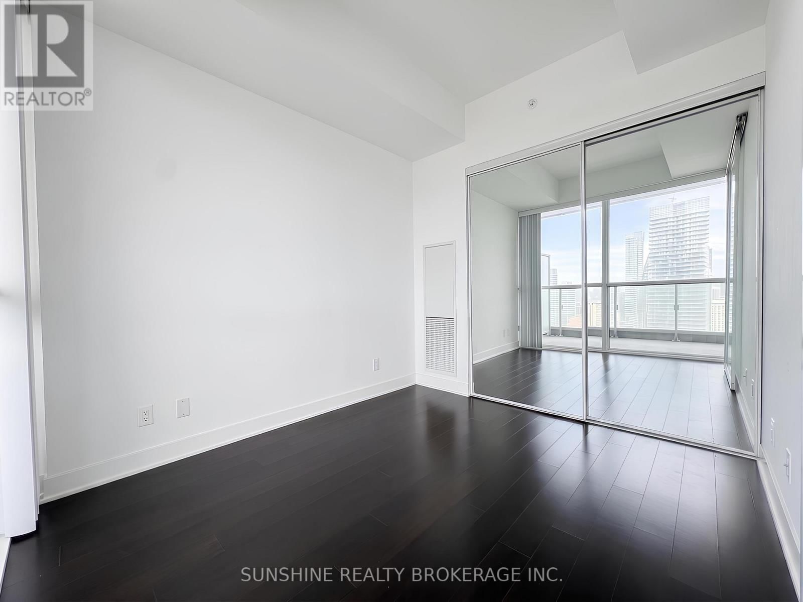 4604 - 15 GRENVILLE STREET Image 7