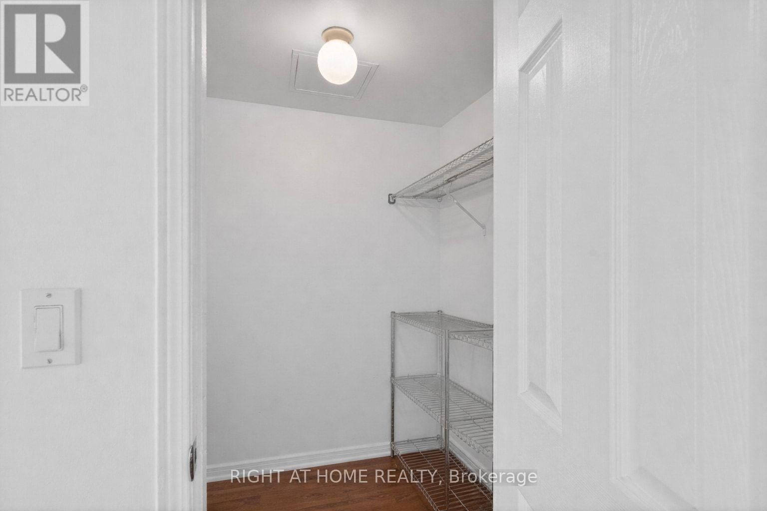 534 - 109 FRONT STREET EAST Image 28