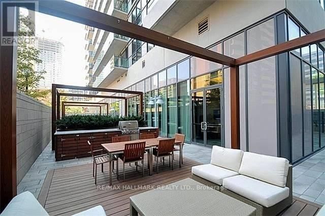 811 - 70 ROEHAMPTON AVENUE Image 15