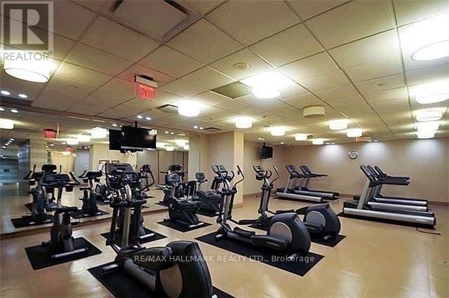 811 - 70 ROEHAMPTON AVENUE Image 17