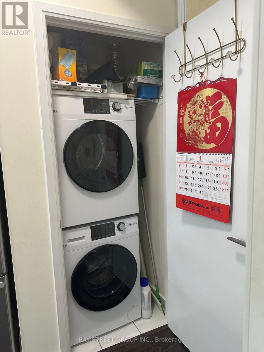 417 - 30 ROEHAMPTON AVENUE Image 7