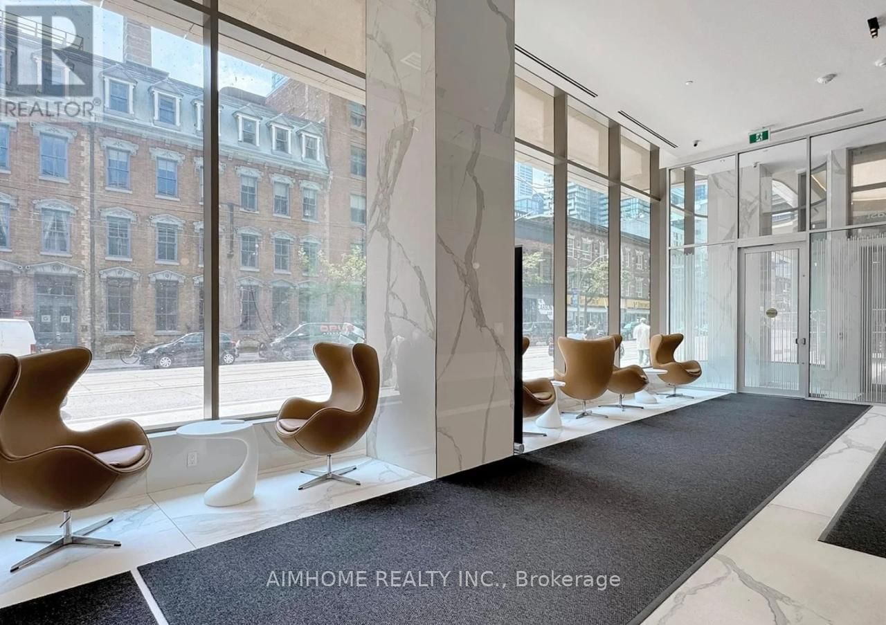 701 - 88 QUEEN STREET EAST Image 1