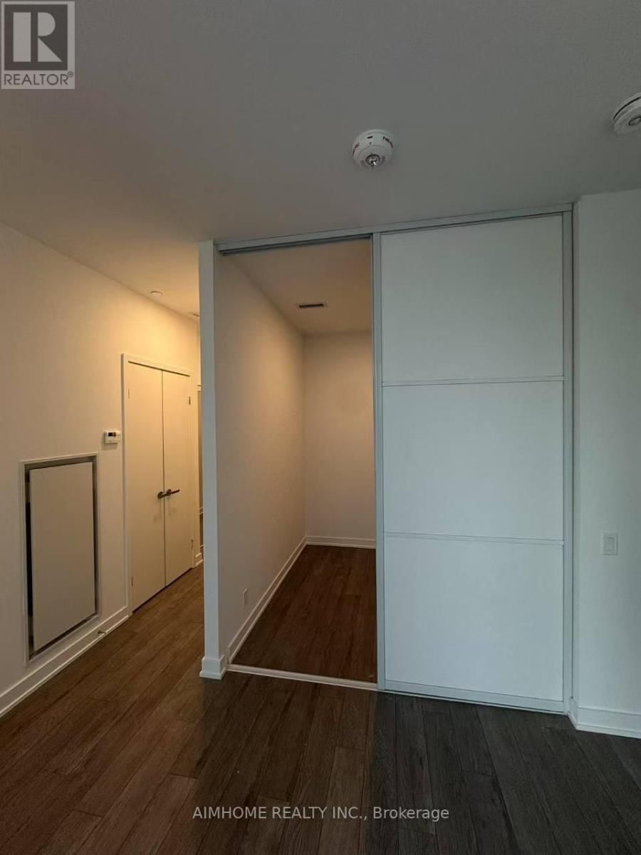 701 - 88 QUEEN STREET EAST Image 10