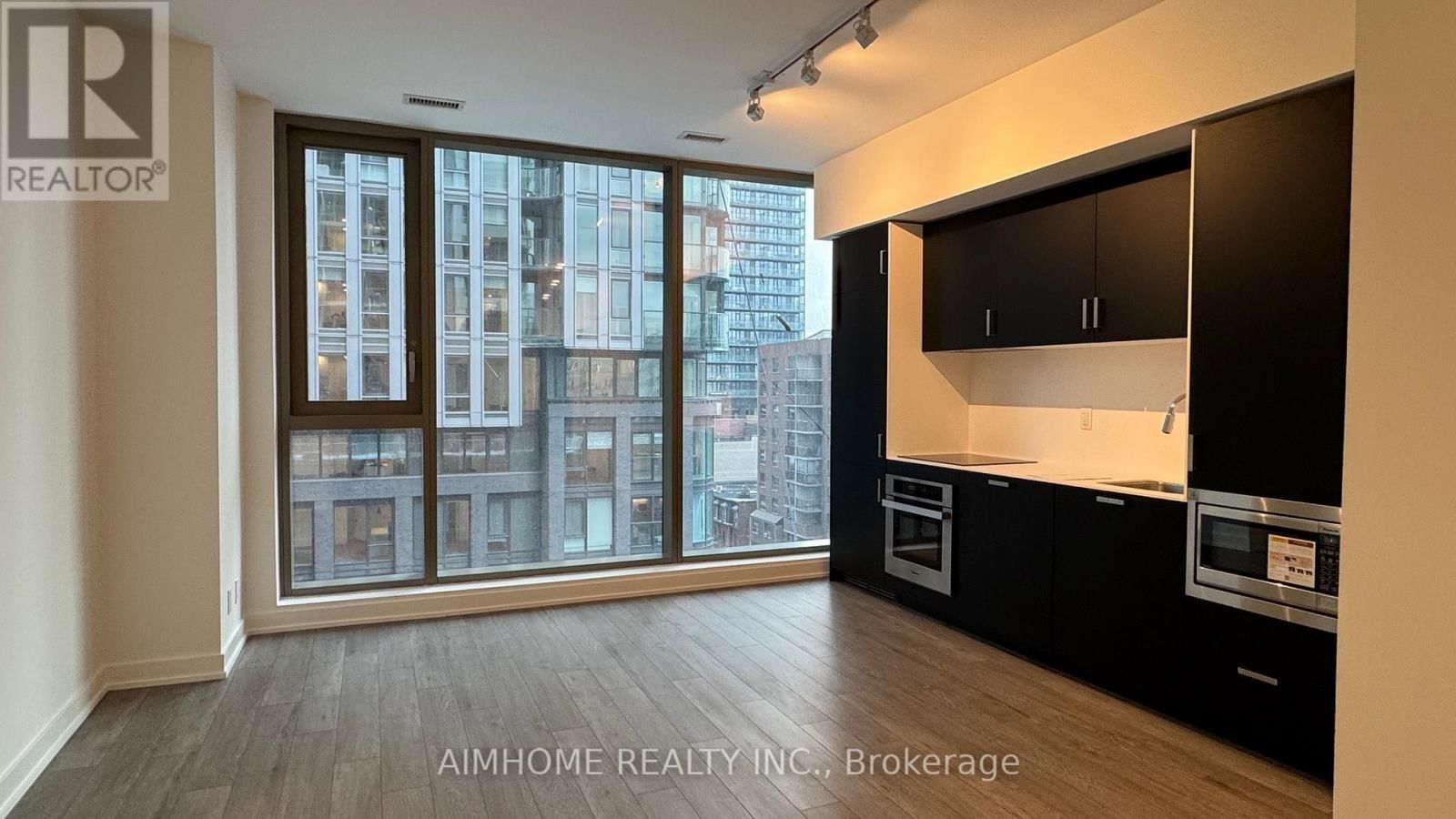 701 - 88 QUEEN STREET EAST Image 7