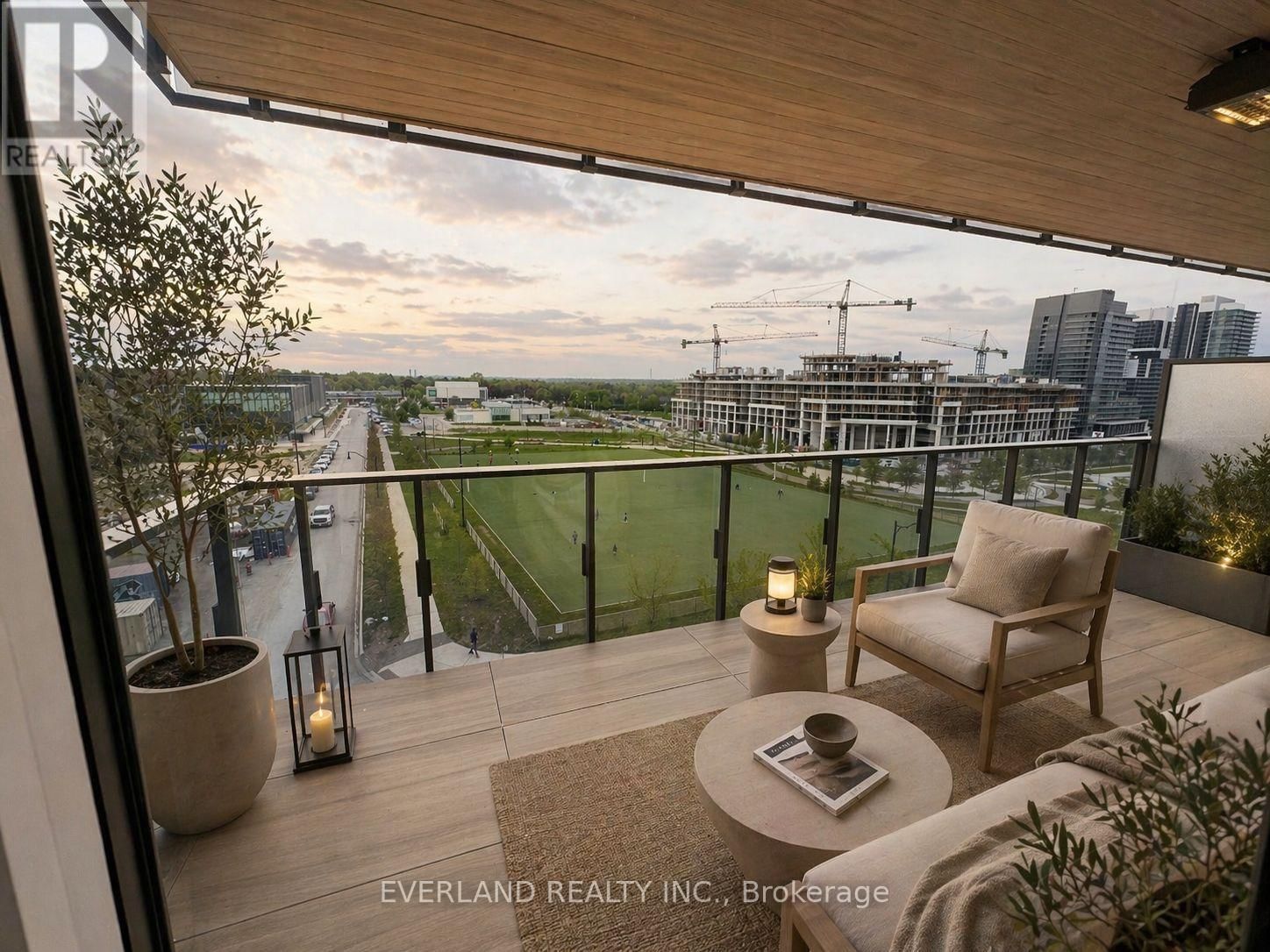 710 - 25 MCMAHON DRIVE Image 6