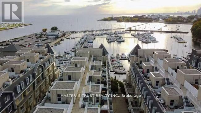 238 - 30 STADIUM ROAD Image 3