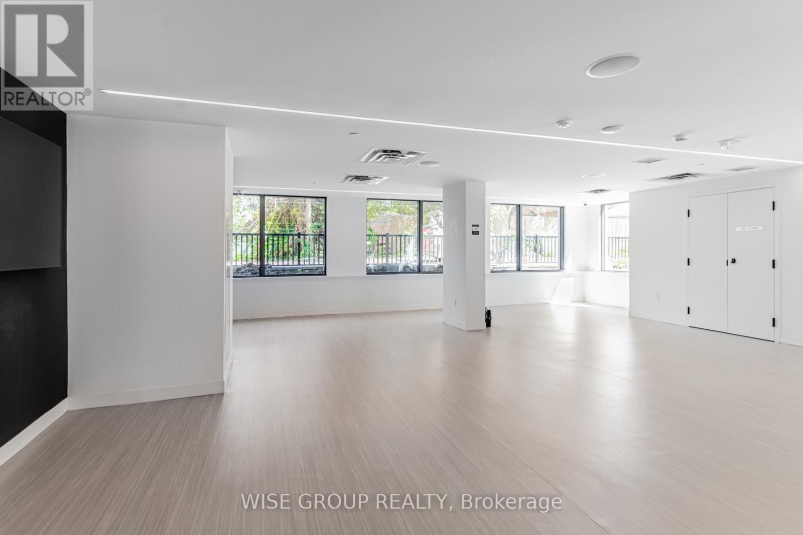 530 - 500 WILSON AVENUE Image 25