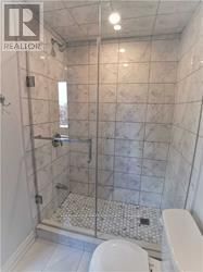 119 GLOUCESTER GROVE Image 20