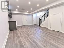 119 GLOUCESTER GROVE Image 28