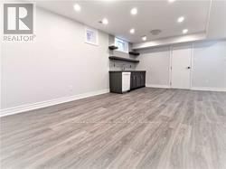 119 GLOUCESTER GROVE Image 29