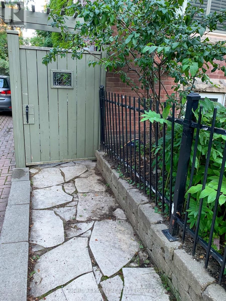 440 SACKVILLE STREET Image 29