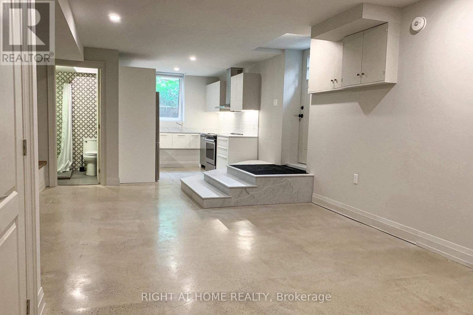 440 SACKVILLE STREET Image 31